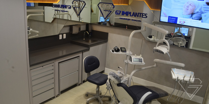 Clínica odontológica com implantes em Joinville