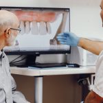Clínica de implantes dentários em Joinville o que saber antes de iniciar o tratamento